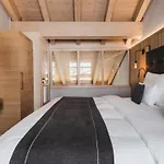 Szálloda The Crystal Vaya Unique 4*