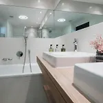 Szálloda The Crystal Vaya Unique 4*