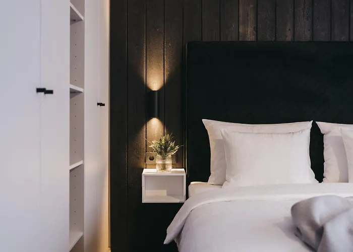 Hotel The Crystal Vaya Unique 4*