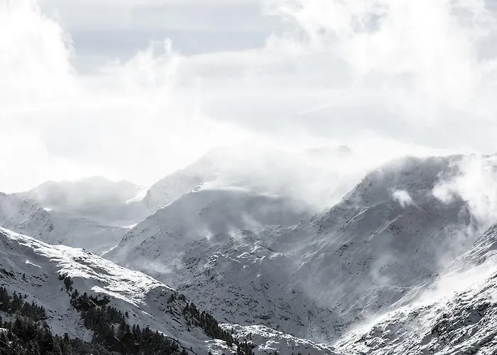 The Crystal Vaya Unique 4*