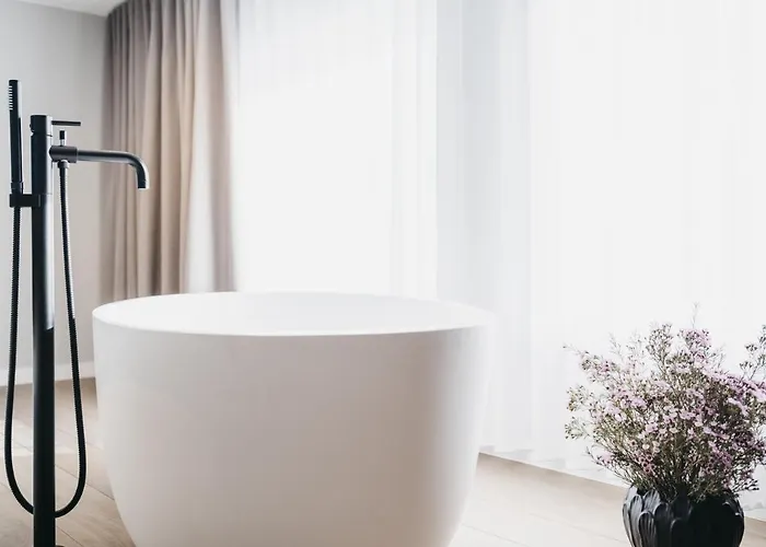 Hotel The Crystal Vaya Unique