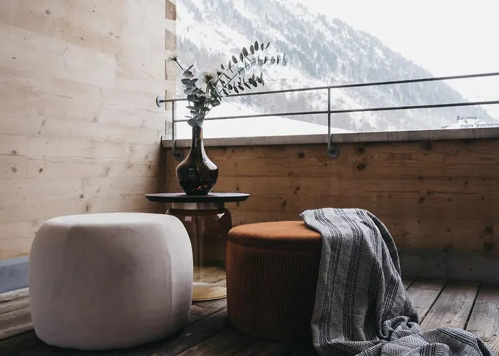 Hotel The Crystal Vaya Unique