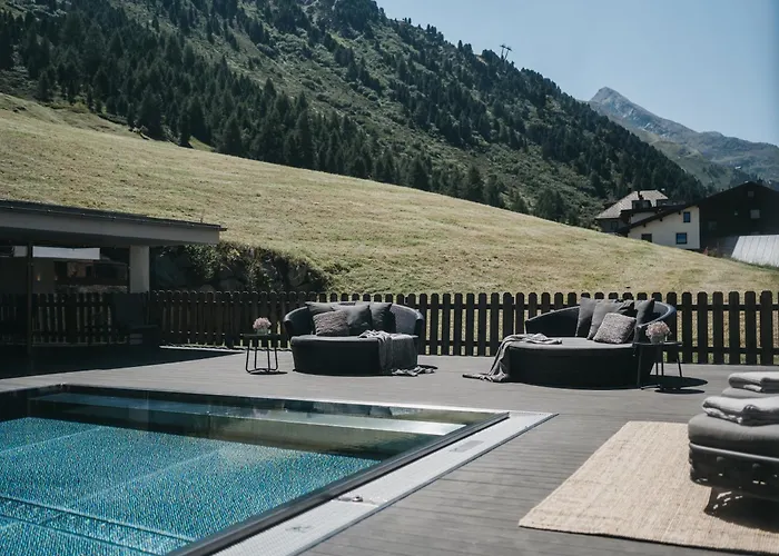 The Crystal Vaya Unique 4*