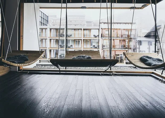 Hotel The Crystal Vaya Unique 4*