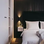 Hotel The Crystal Vaya Unique 4*