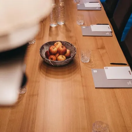 The Crystal Vaya Unique 酒店