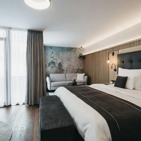 酒店 The Crystal Vaya Unique 奥伯古格尔