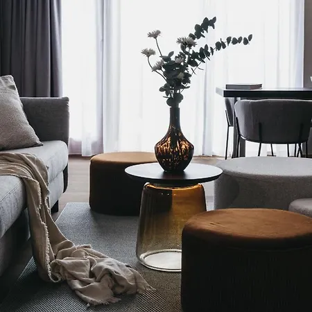 The Crystal Vaya Unique