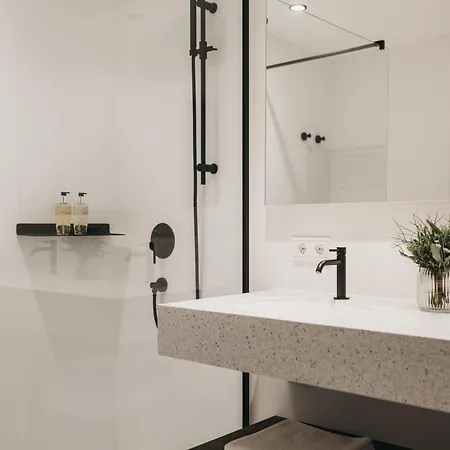 The Crystal Vaya Unique 酒店 奥伯古格尔