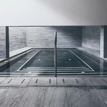 The Crystal Vaya Unique 酒店 奥伯古格尔