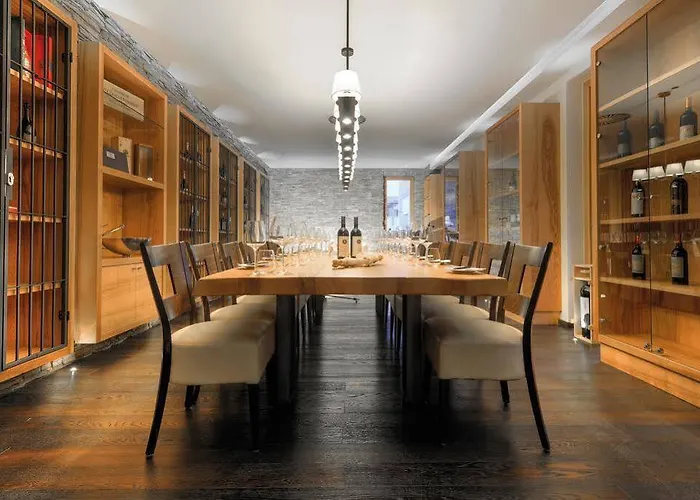 The Crystal Vaya Unique